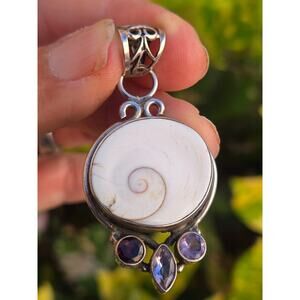 Vintage Sterling Silver Shiva Shell, Garnet and Amethyst Pendant